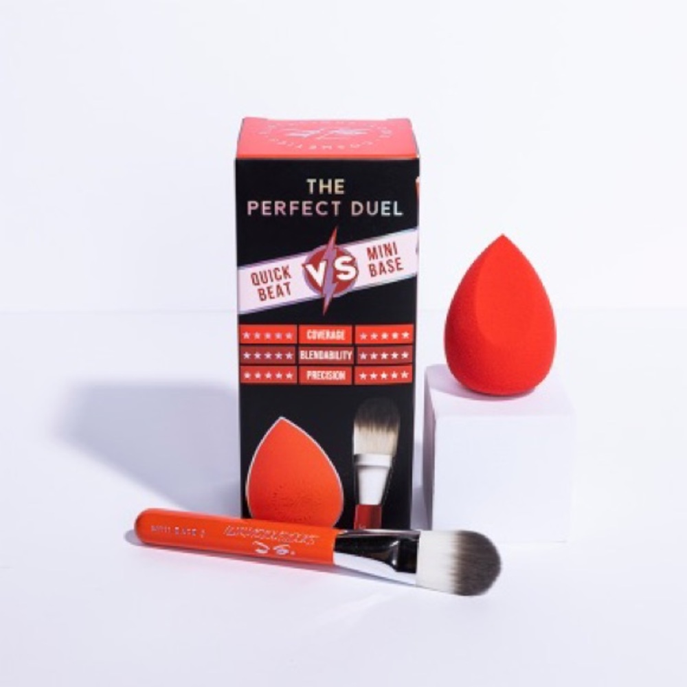 HOST PICK🌸FLIRTACIOUS LOOKS COSMETICS - The Perfect Duel: Foundation Travel Set